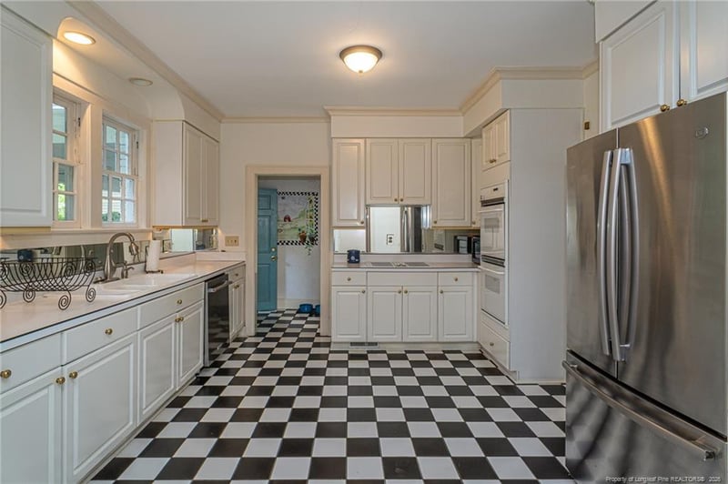 121 Stedman St, Fayetteville, NC 28305