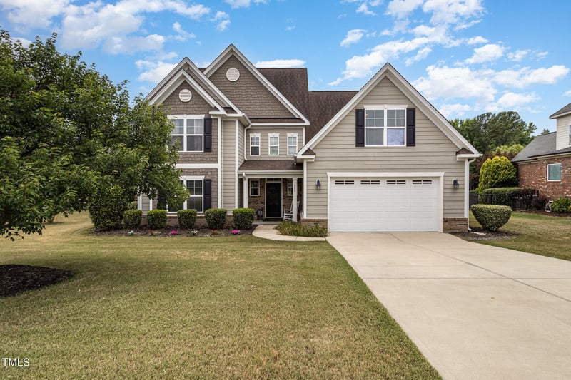 121 Stone Nut Trl, Fuquay Varina, NC 27526