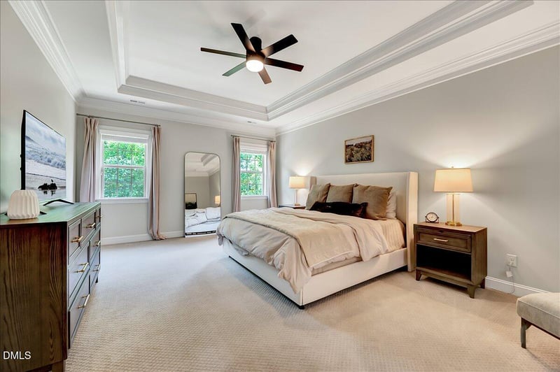 121 Synandra Ln, Holly Springs, NC 27540