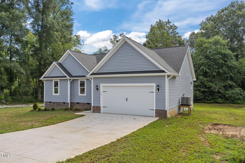 121 Tanglewood Dr, Louisburg, NC 27549