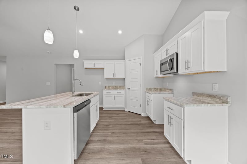 121 Tanglewood Dr, Louisburg, NC 27549