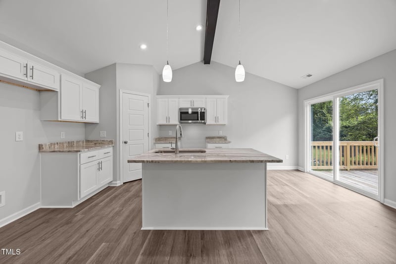 121 Tanglewood Dr, Louisburg, NC 27549
