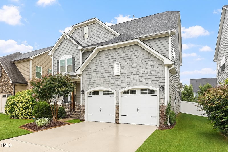 121 Tisbury Dr, Holly Springs, NC 27540