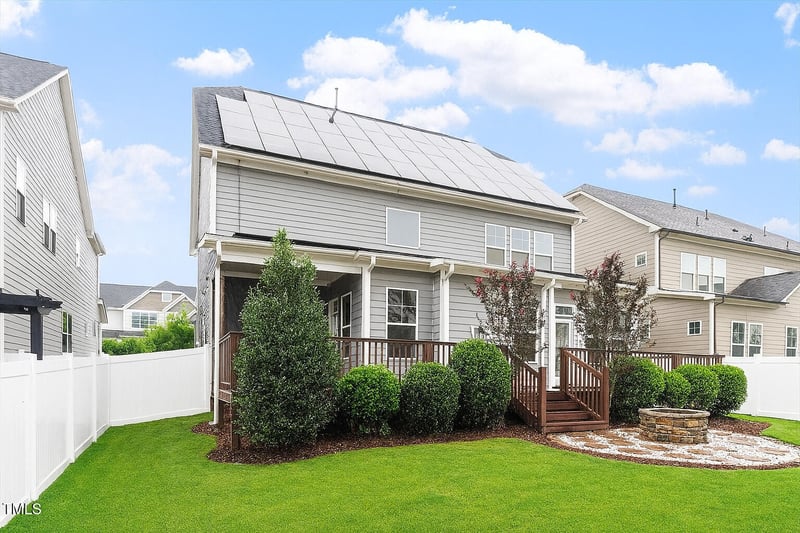 121 Tisbury Dr, Holly Springs, NC 27540