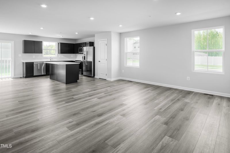 121 Tormore Dr, Sanford, NC 27330