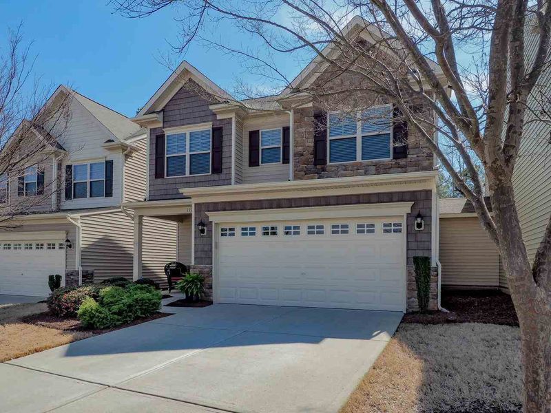 121 Torrey Heights Ln, Durham, NC 27703