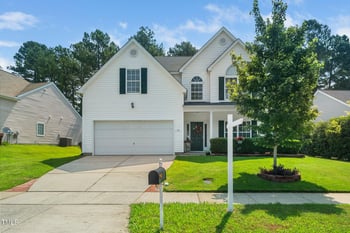 121 Trevor Ridge Dr, Holly Springs, NC 27540