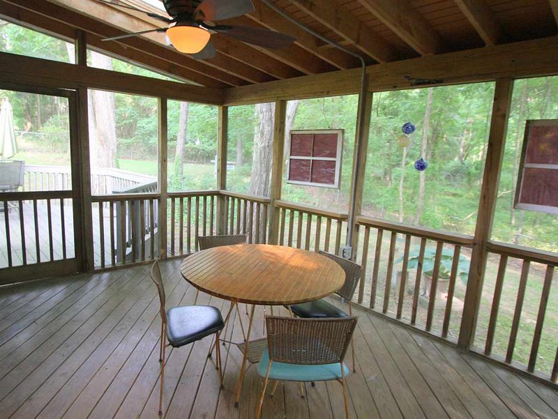 121 Twin Oaks Ct, Pittsboro, NC 27312