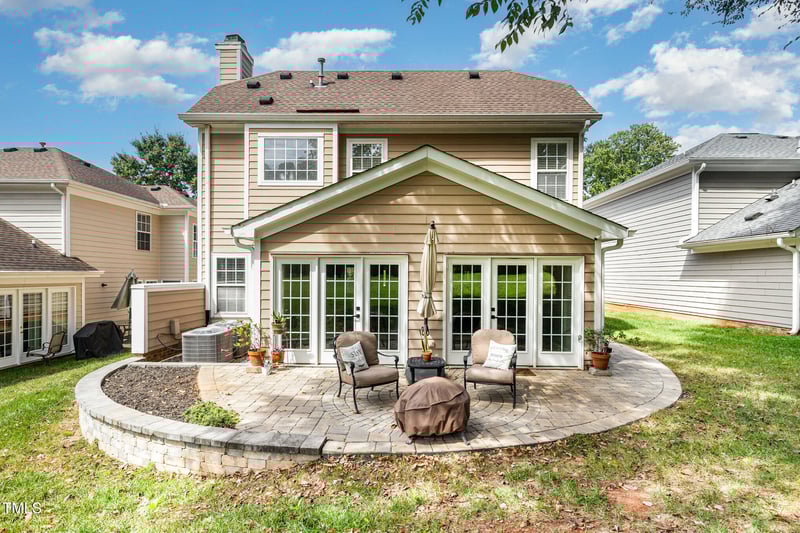 121 Walter Hagen Dr, Mebane, NC 27302