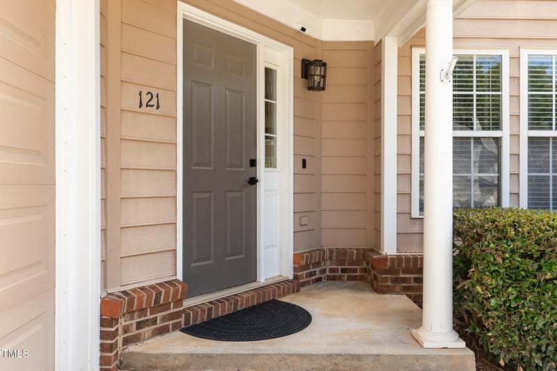 121 Walter Hagen Dr, Mebane, NC 27302