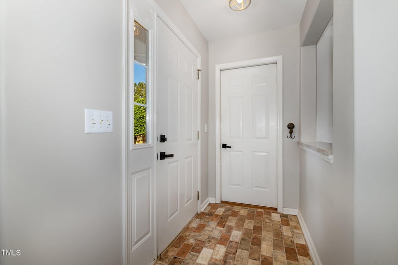 121 Walter Hagen Dr, Mebane, NC 27302