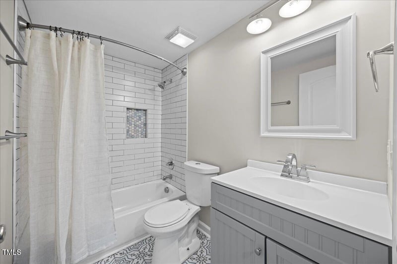 121 West St, Fuquay Varina, NC 27526
