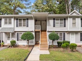 121 Westview Dr #Apt 16, Carrboro, NC 27510