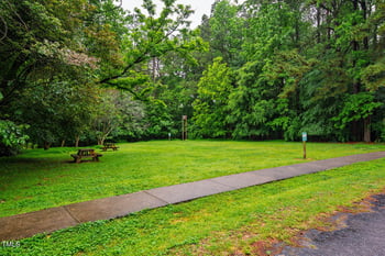 121 Westview Dr, Carrboro, NC 27510