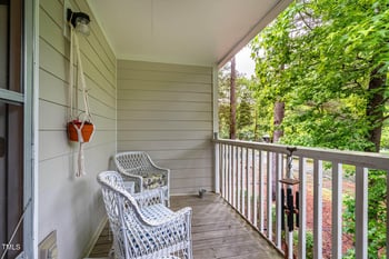 121 Westview Dr, Carrboro, NC 27510