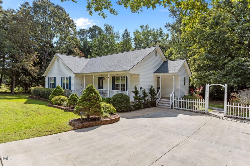 121 Wilmack Dr, Benson, NC 27504