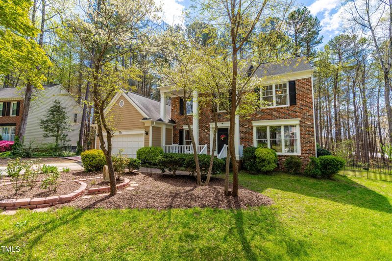 121 Woodruff Ct, Cary, NC 27518