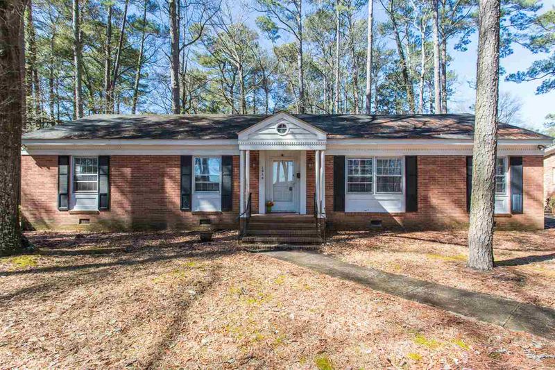 1210 S 1st St, Smithfield, NC 27577