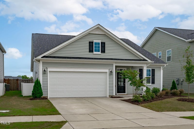 1210 Briar Gate Dr, Holly Springs, NC 27540