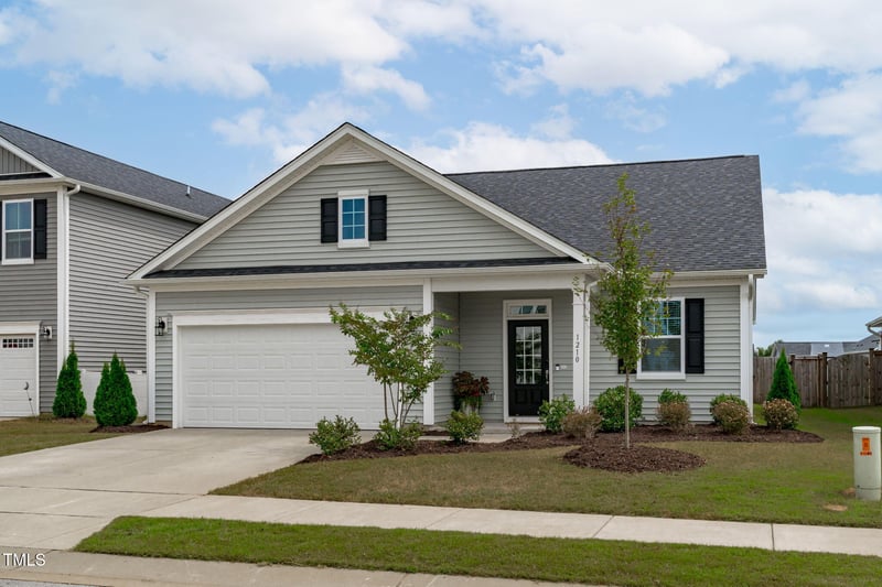 1210 Briar Gate Dr, Holly Springs, NC 27540