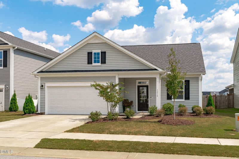 1210 Briar Gate Dr, Holly Springs, NC 27540