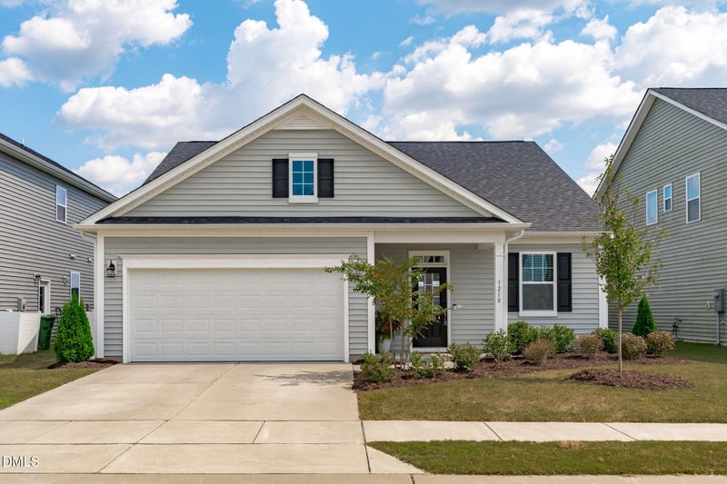 1210 Briar Gate Dr, Holly Springs, NC 27540