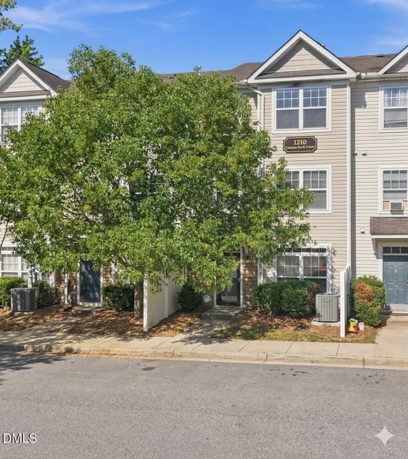 1210 Canyon Rock Ct #104, Raleigh, NC 27610