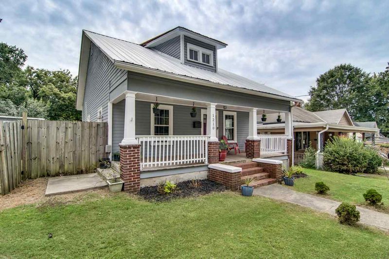 1210 Eva St, Durham, NC 27703