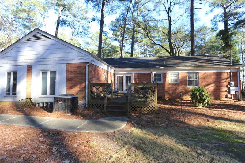 1210 S First St, Smithfield, NC 27577