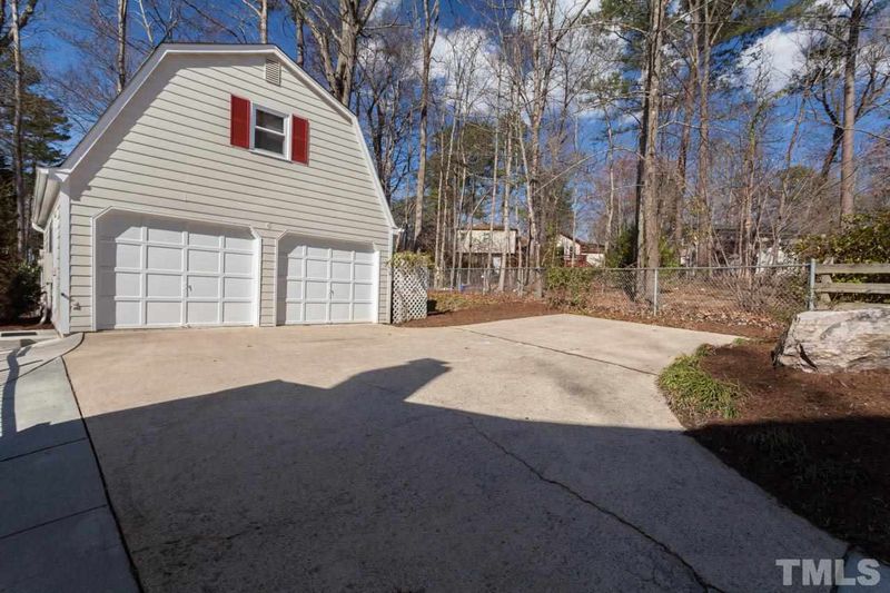 1210 Larkhall Ct, Cary, NC 27511