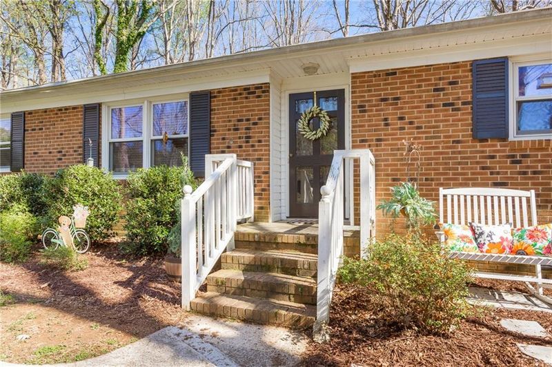 1210 E Oak Dr, Durham, NC 27712