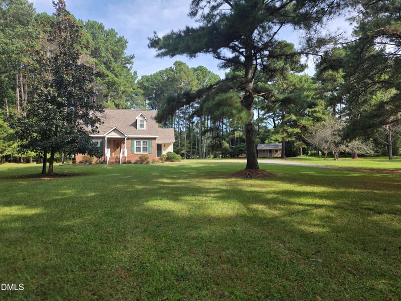 1210 Pineburr Ln, Sanford, NC 27330