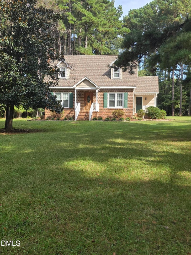 1210 Pineburr Ln, Sanford, NC 27330