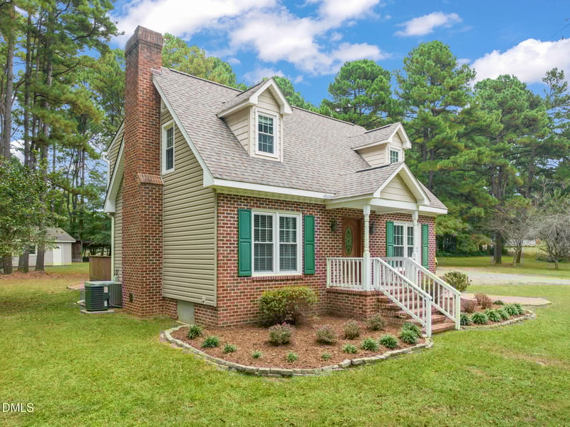 1210 Pineburr Ln, Sanford, NC 27330
