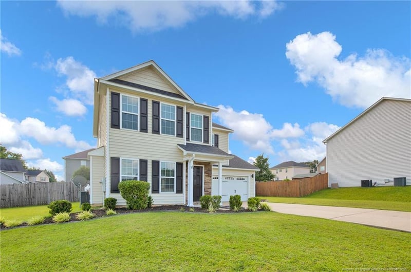 1210 Snipe Ct, Hope Mills, NC 28348
