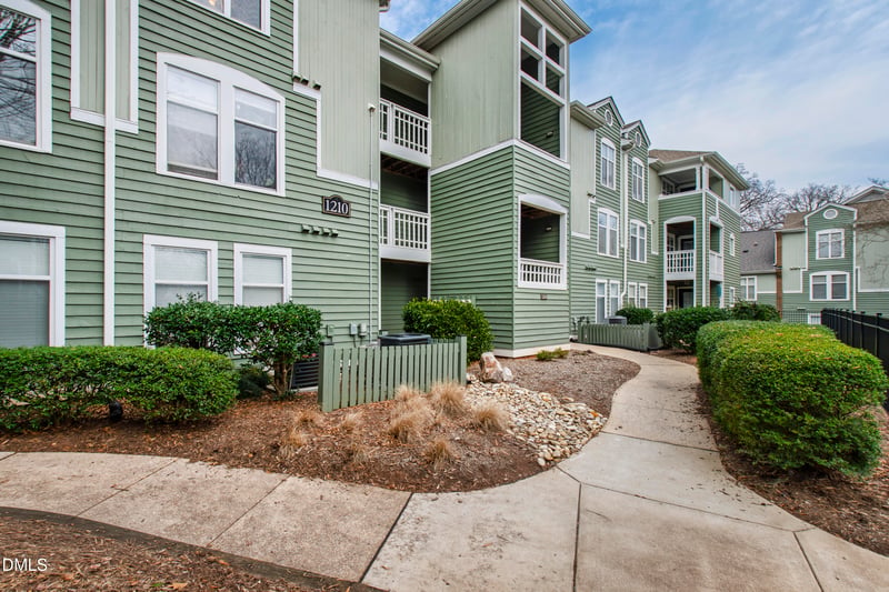 1210 Westview Ln #303, Raleigh, NC 27605