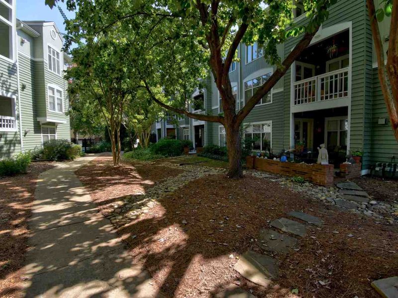 1210 Westview Ln #305, Raleigh, NC 27605