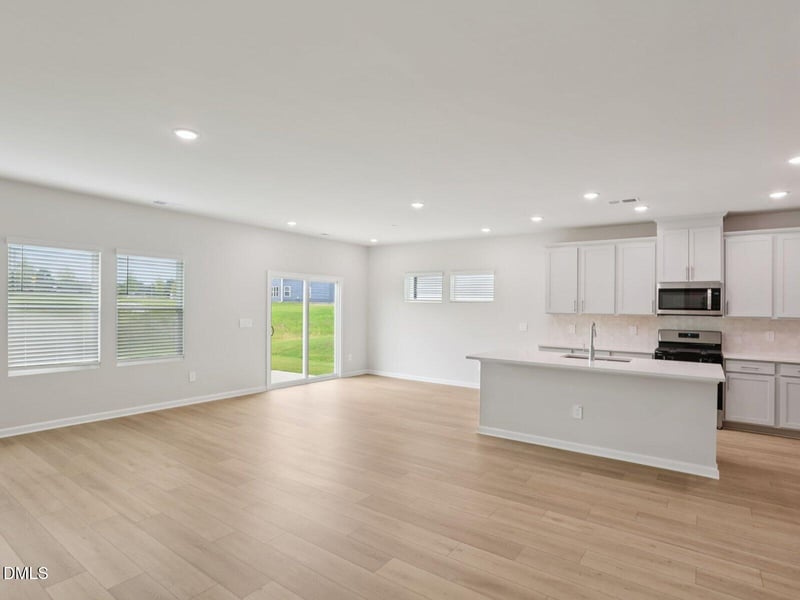 1210 Winding Spg Dr, Mebane, NC 27302