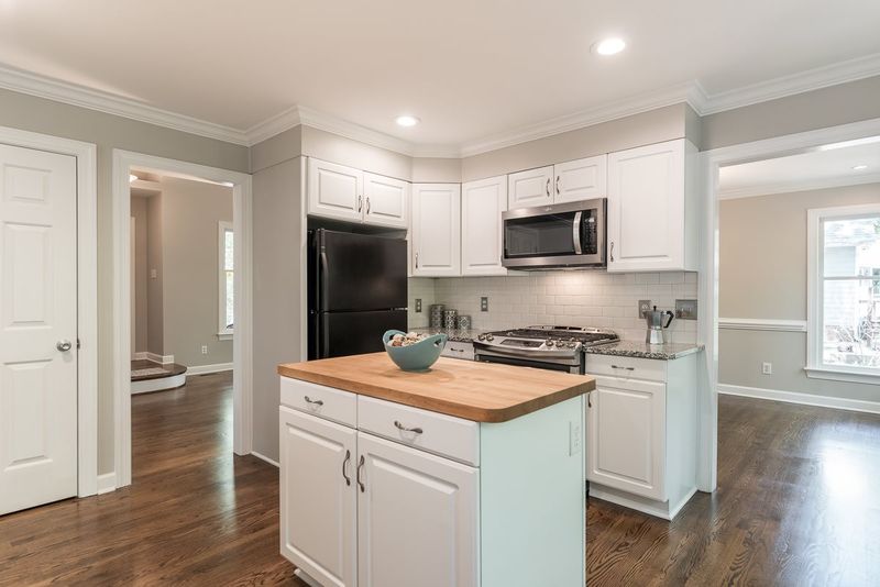 12104 Warwickshire Pk, Raleigh, NC 27613