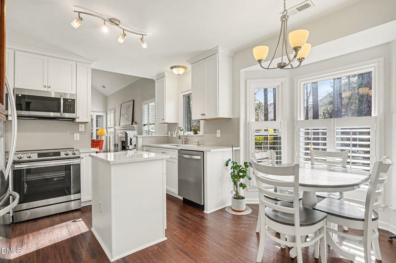 12105 Queensbridge Ct, Raleigh, NC 27613