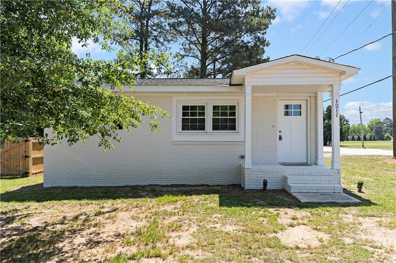 1211 1st St, Lillington, NC 27546