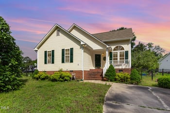 1211 Azalea Dr, Zebulon, NC 27597