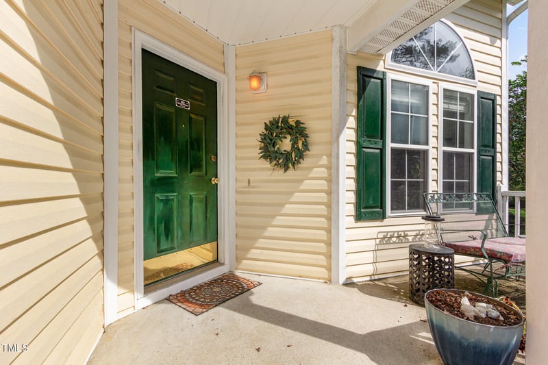 1211 Azalea Dr, Zebulon, NC 27597