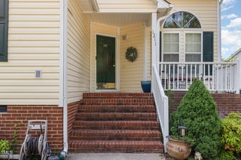 1211 Azalea Dr, Zebulon, NC 27597