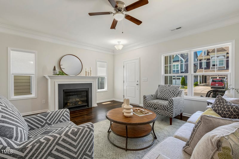 1211 Brown Velvet Ln, Apex, NC 27523