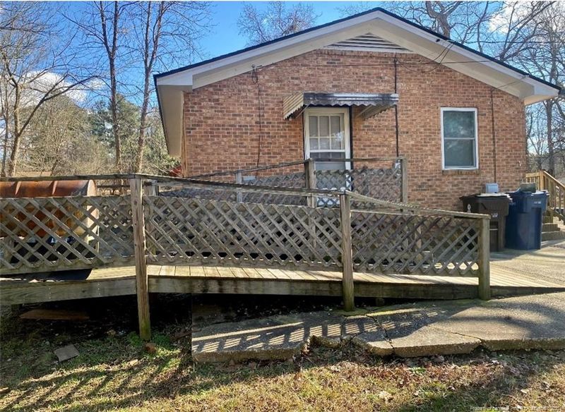 1211 Crest St, Sanford, NC 27330