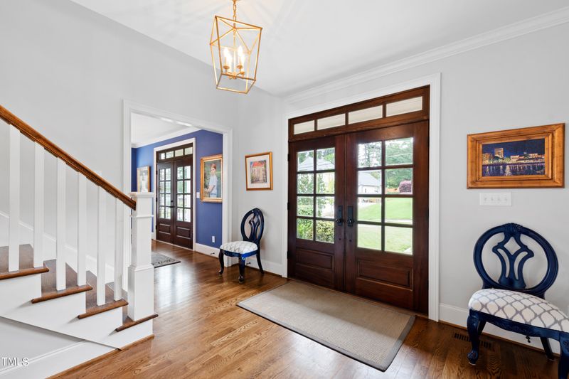 1211 Currituck Dr, Raleigh, NC 27609