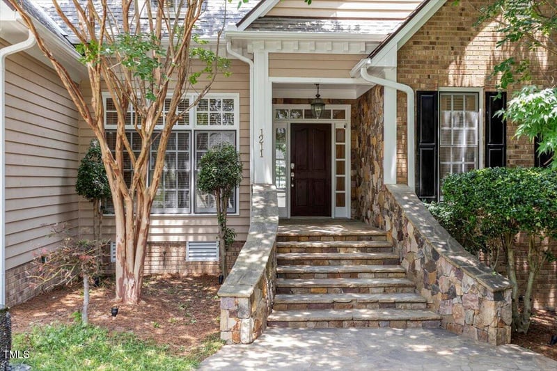 1211 Pointe Dr, Durham, NC 27712