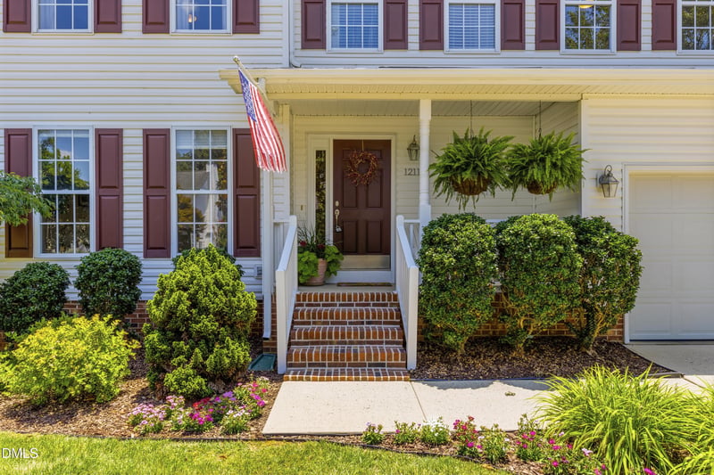 1211 Waterford Green Dr, Apex, NC 27502