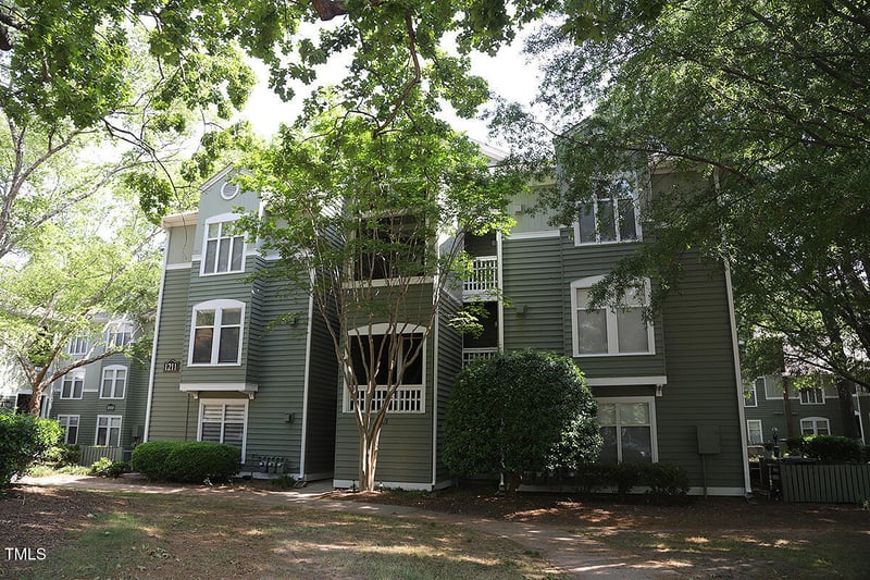 1211 Westview Ln #201, Raleigh, NC 27605